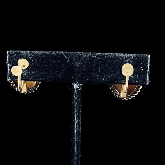 Vintage 1/20 12k GR Carved Shell Cameo Screw Back Earrings (5285) - Picture 5 of 8